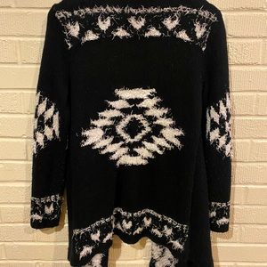 Romeo + Juliet Couture cardigan sweater - size small